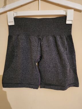 NVGTN Seamless High Waisted Biker Shorts (Small)